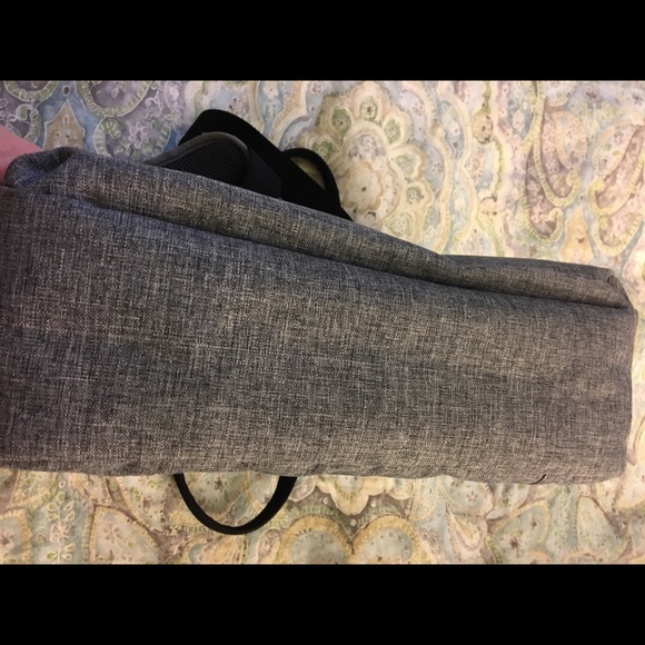 Herschel Sandford Messenger Bag, Raven Crosshatch - Picture 3 of 8